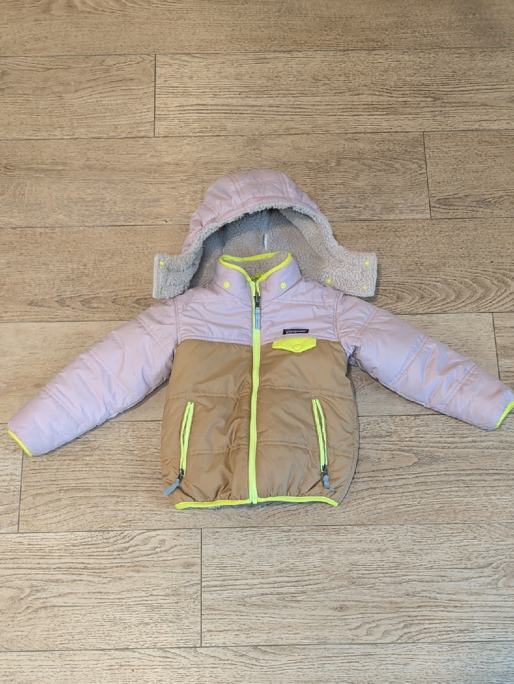 Patagonia Two Toned Reversibke Sherpa Lined Puffer Jacket, 5T